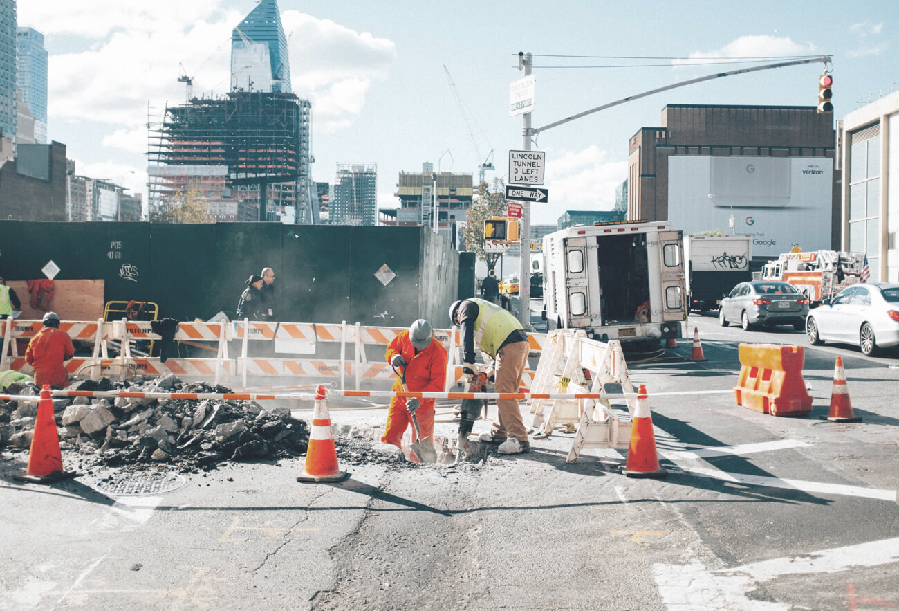 Ouverture de chaussée pour pose de réseaux en milieu urbain